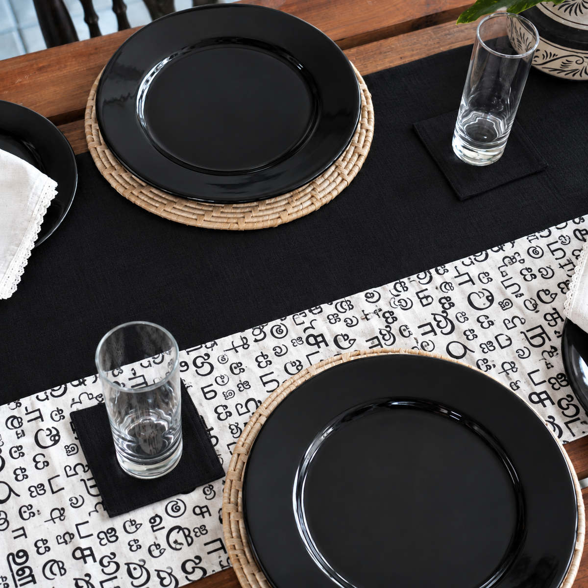 Black And White Akuru Handloom Table Runner | 8 Seater