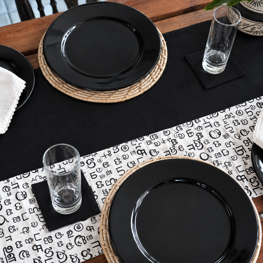 Black And White Akuru Handloom Table Runner | 8 Seater