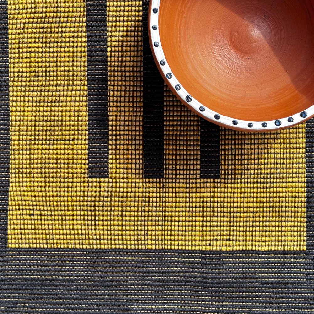 Black & Yellow Patterned Table Mat & Napkin Set-6 Seater
