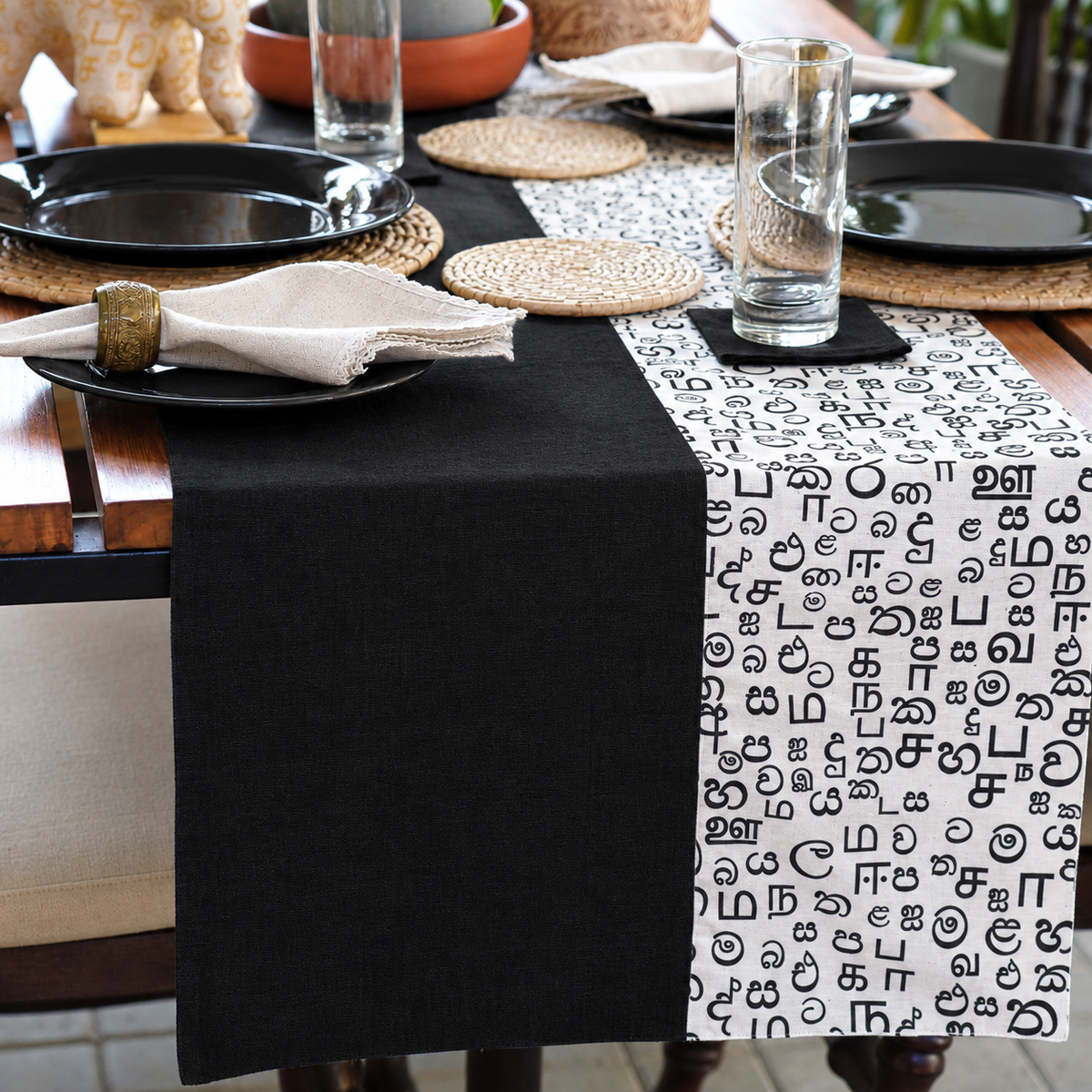 Black And White Akuru Handloom Table Runner | 8 Seater