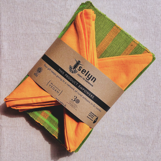 Dark Green and Light Green Patterned Table Mat & Napkin Set-6 Seater