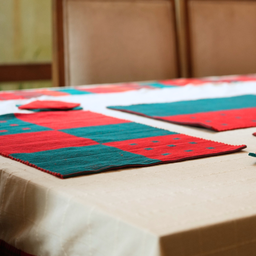 Red & Green Patterned Handloom Table Mat