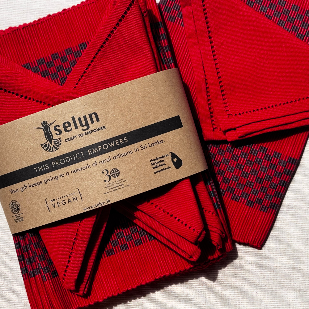 Red Table Mat & Napkin Set-6 Seater